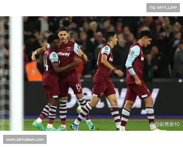 马赛0-5惨败巴黎后积分停滞,欧战席位争夺形势严峻 马赛0-5惨败巴黎后积分停滞,欧战席位争夺形势严峻